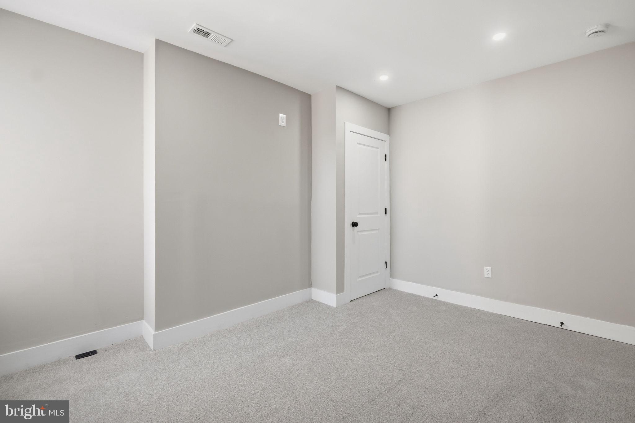 326 E 22ND STREET