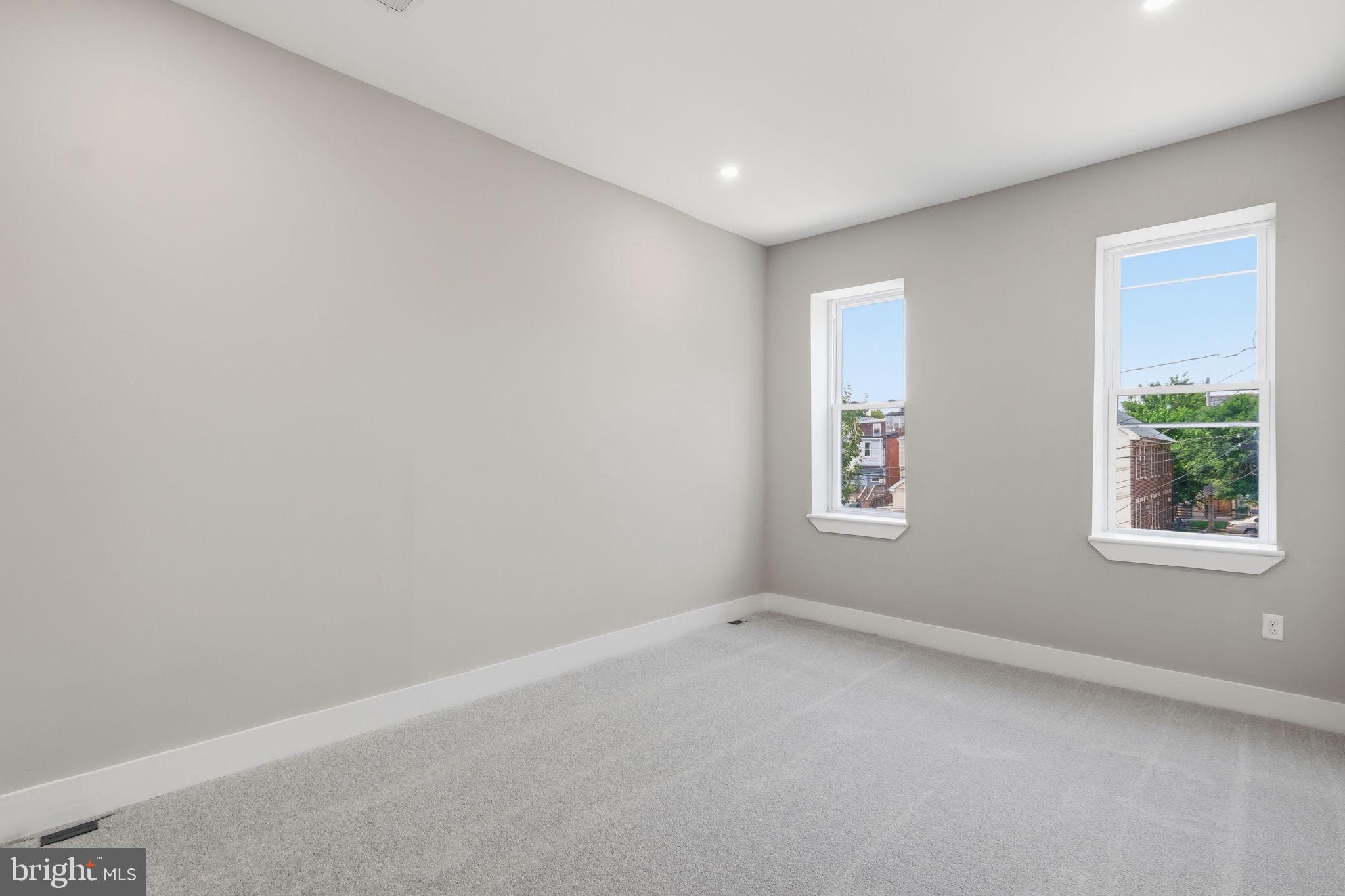 326 E 22ND STREET