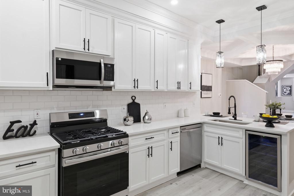 326 E 22ND STREET