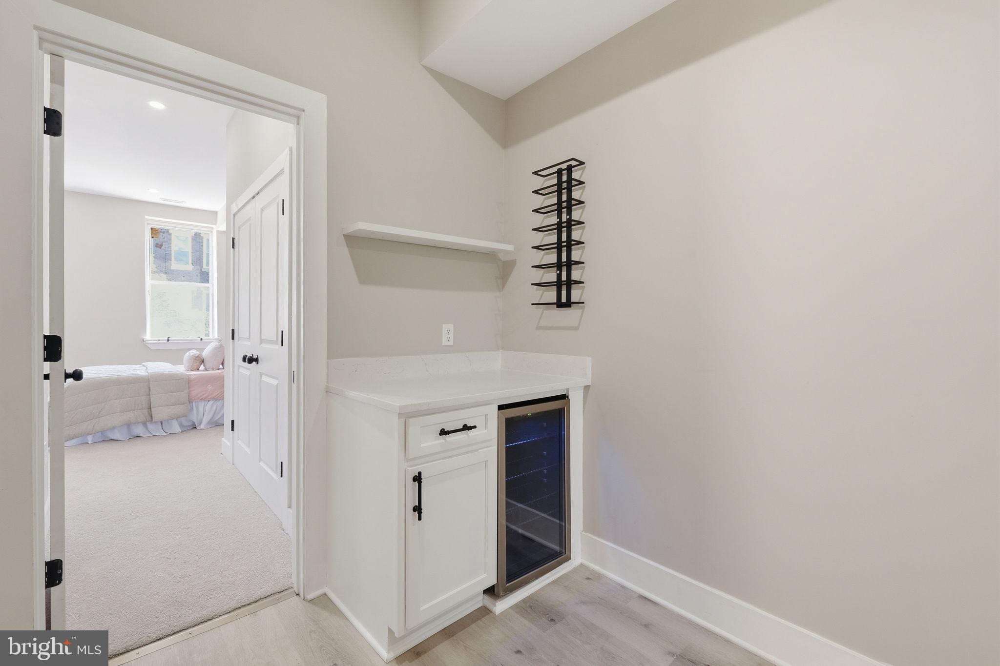 326 E 22ND STREET