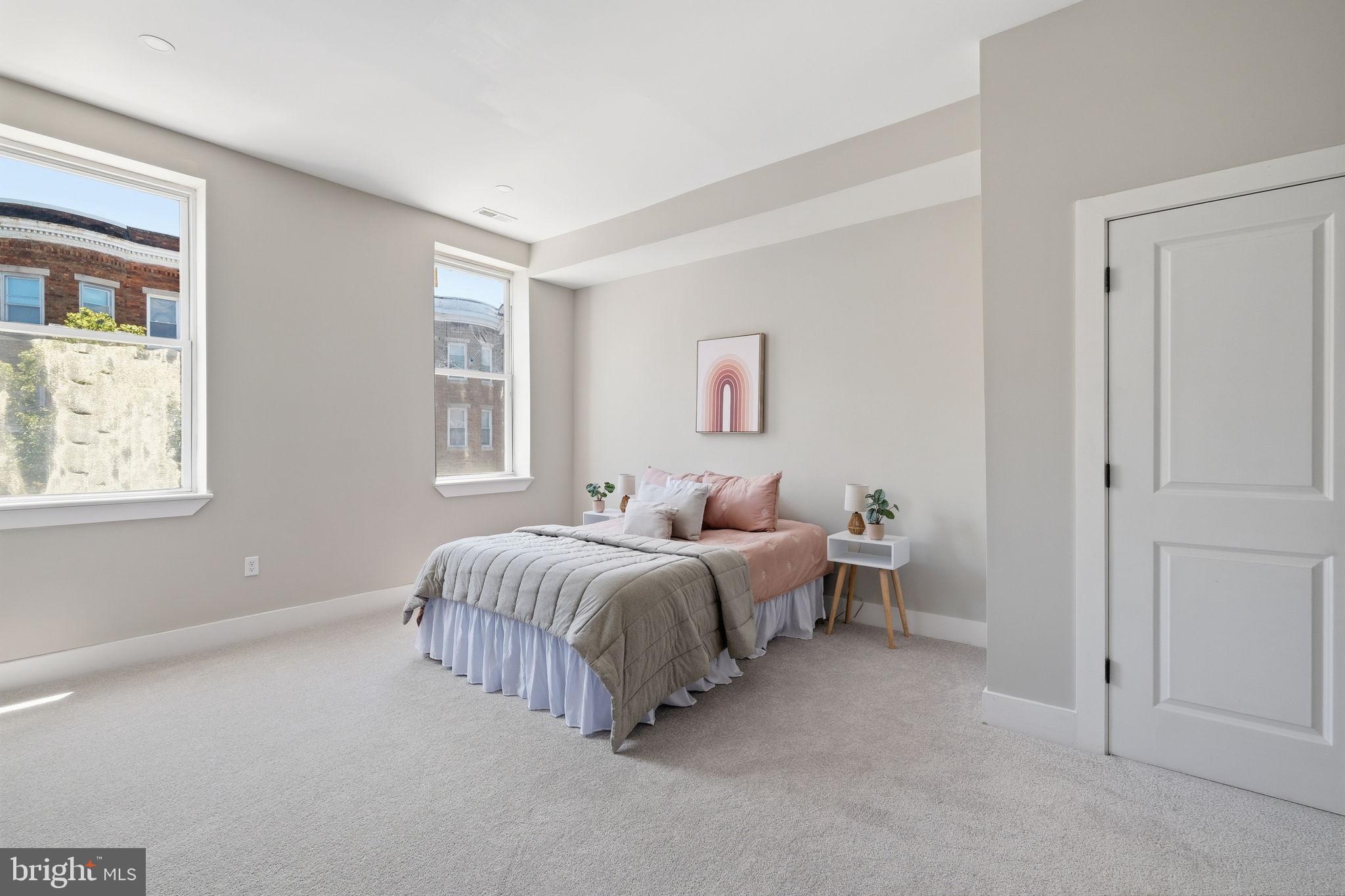 326 E 22ND STREET