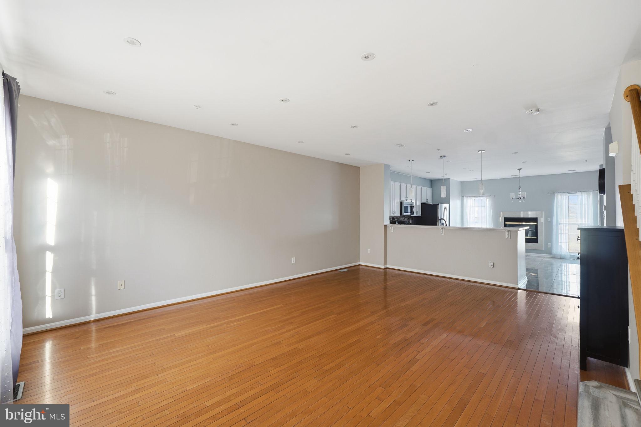554 ELLISON COURT