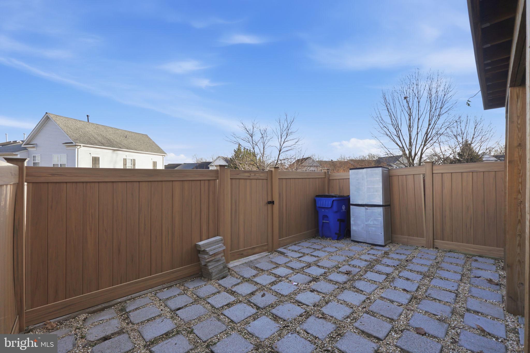 554 ELLISON COURT