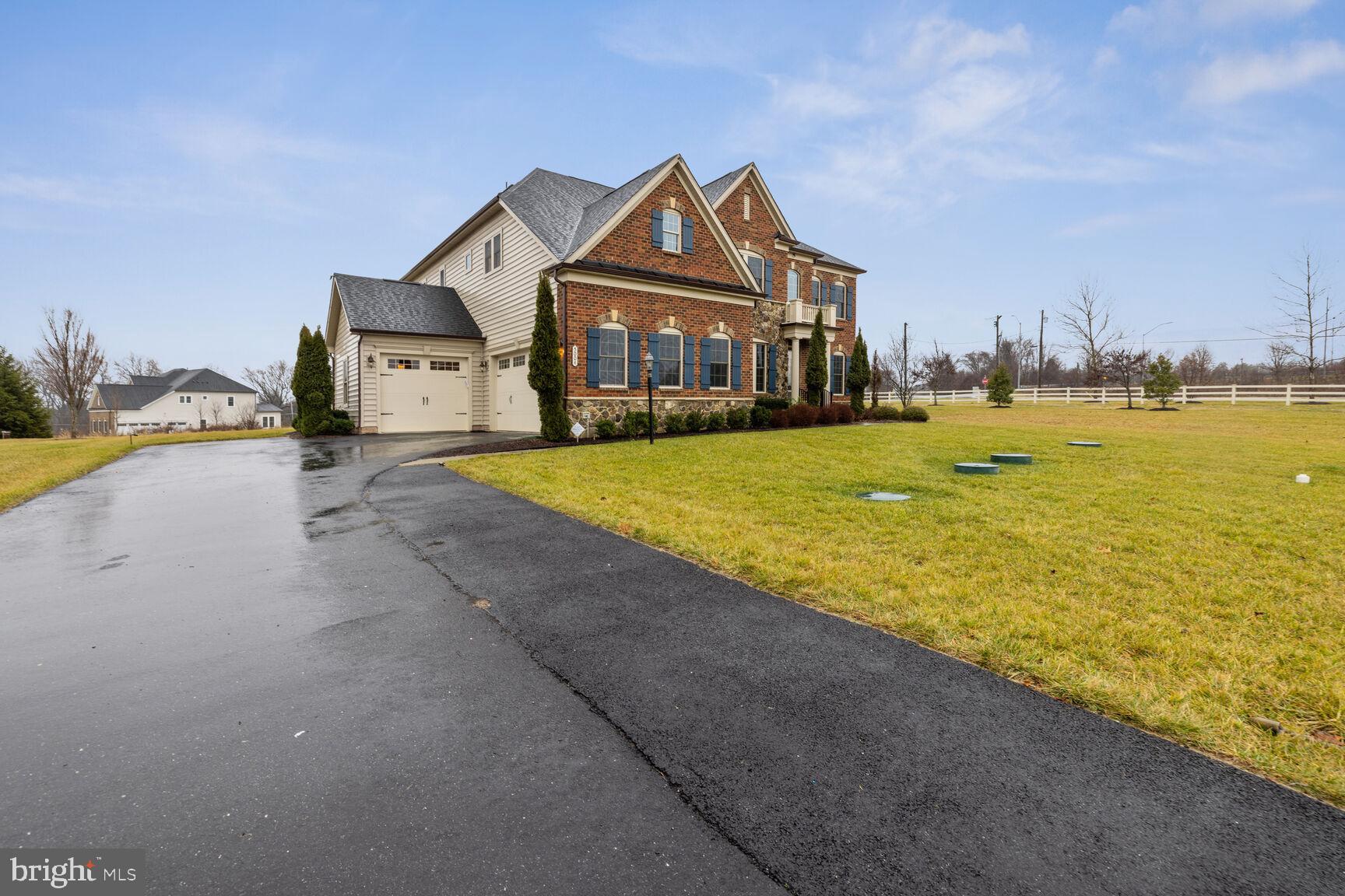 5004 BEE FRANCES WAY