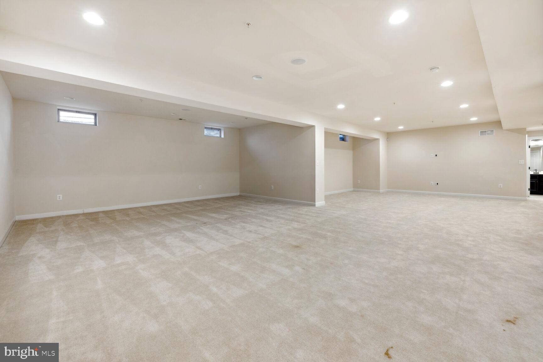 5004 BEE FRANCES WAY