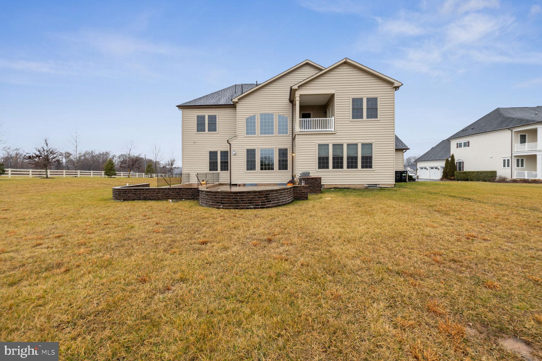5004 BEE FRANCES WAY