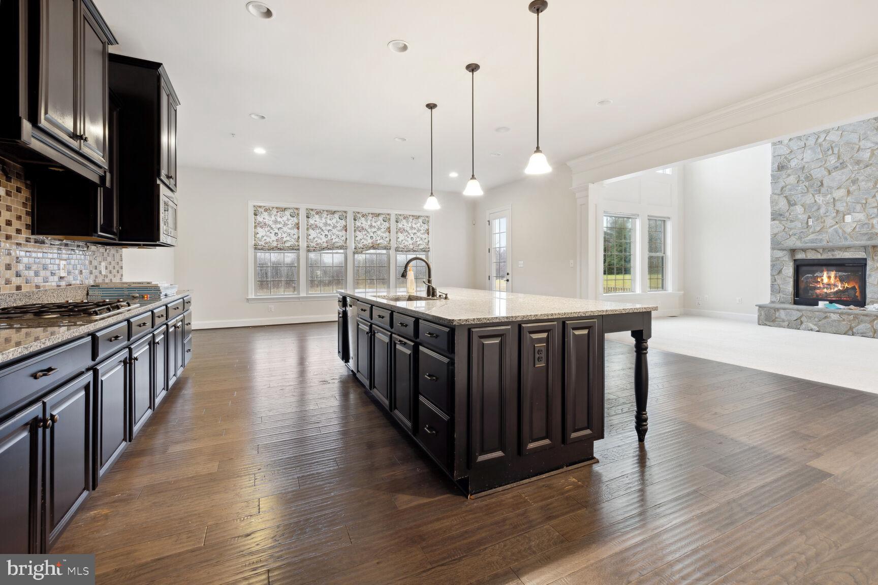 5004 BEE FRANCES WAY