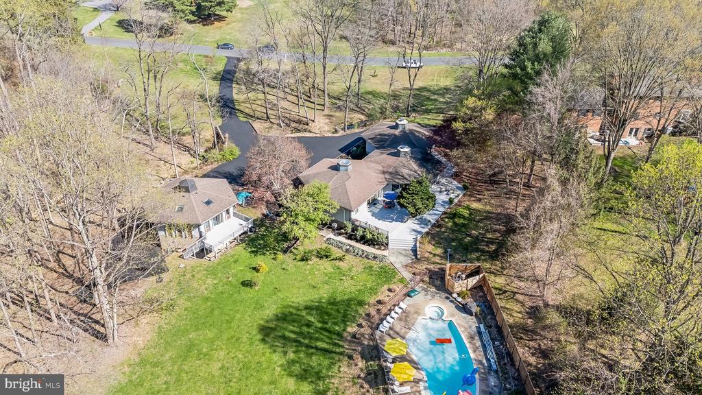 12213 MOUNT ALBERT ROAD