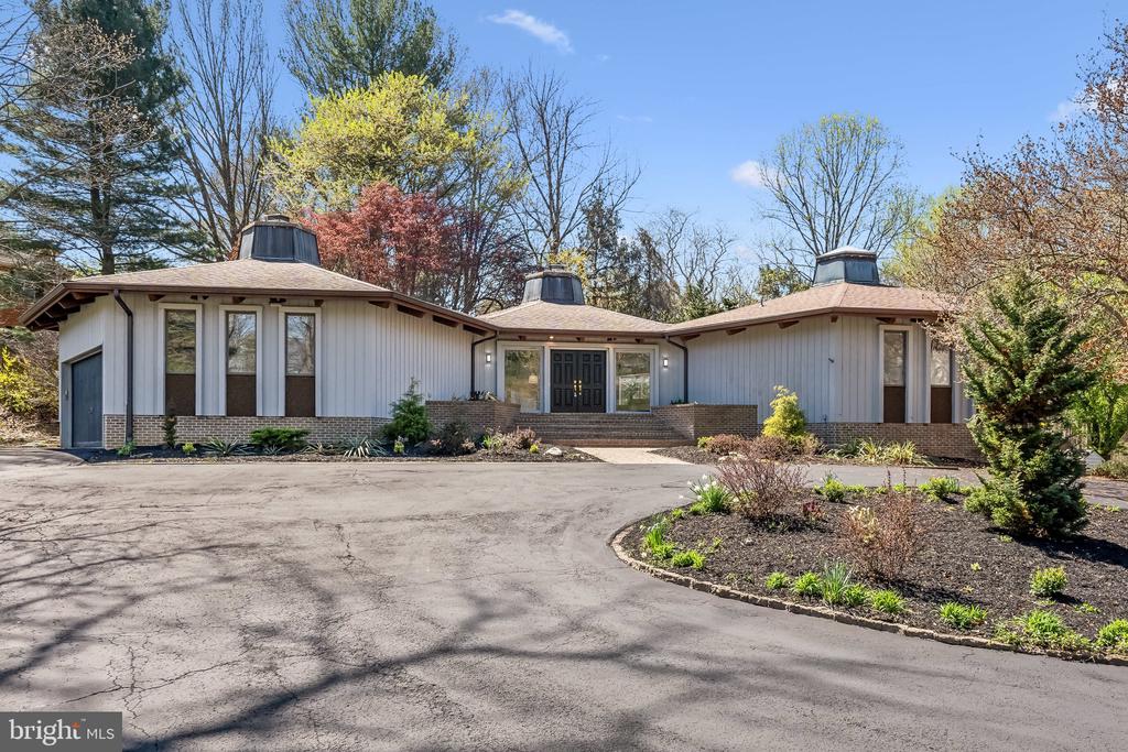 12213 MOUNT ALBERT ROAD