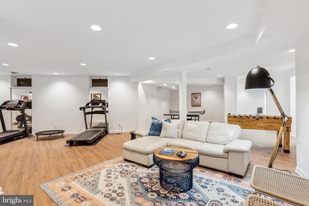 12213 MOUNT ALBERT ROAD