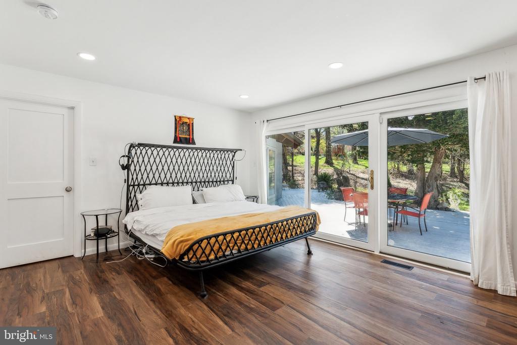 12213 MOUNT ALBERT ROAD