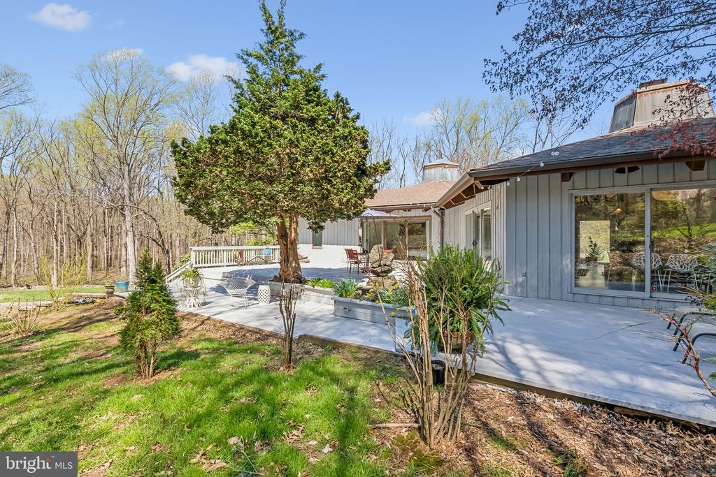 12213 MOUNT ALBERT ROAD