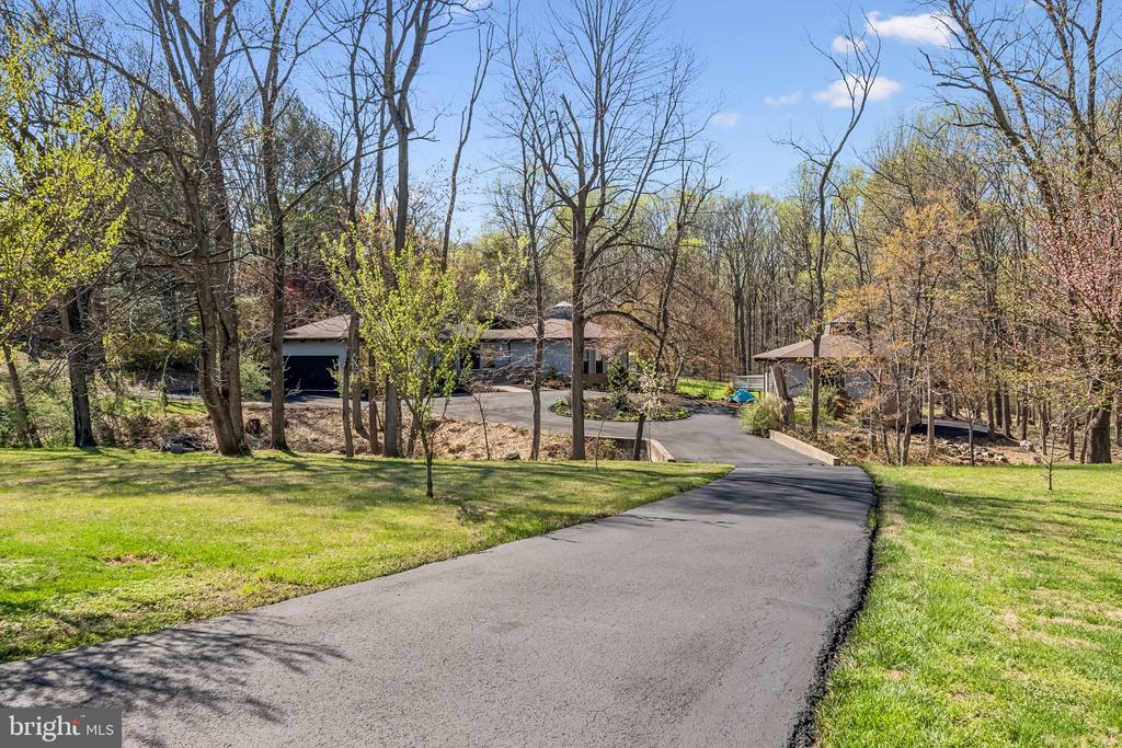 12213 MOUNT ALBERT ROAD