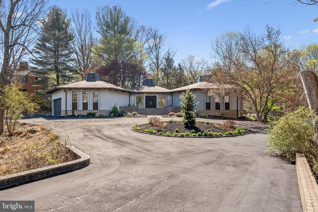 12213 MOUNT ALBERT ROAD