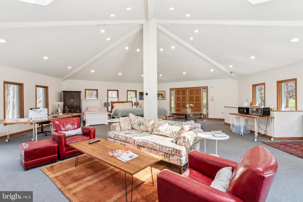 12213 MOUNT ALBERT ROAD