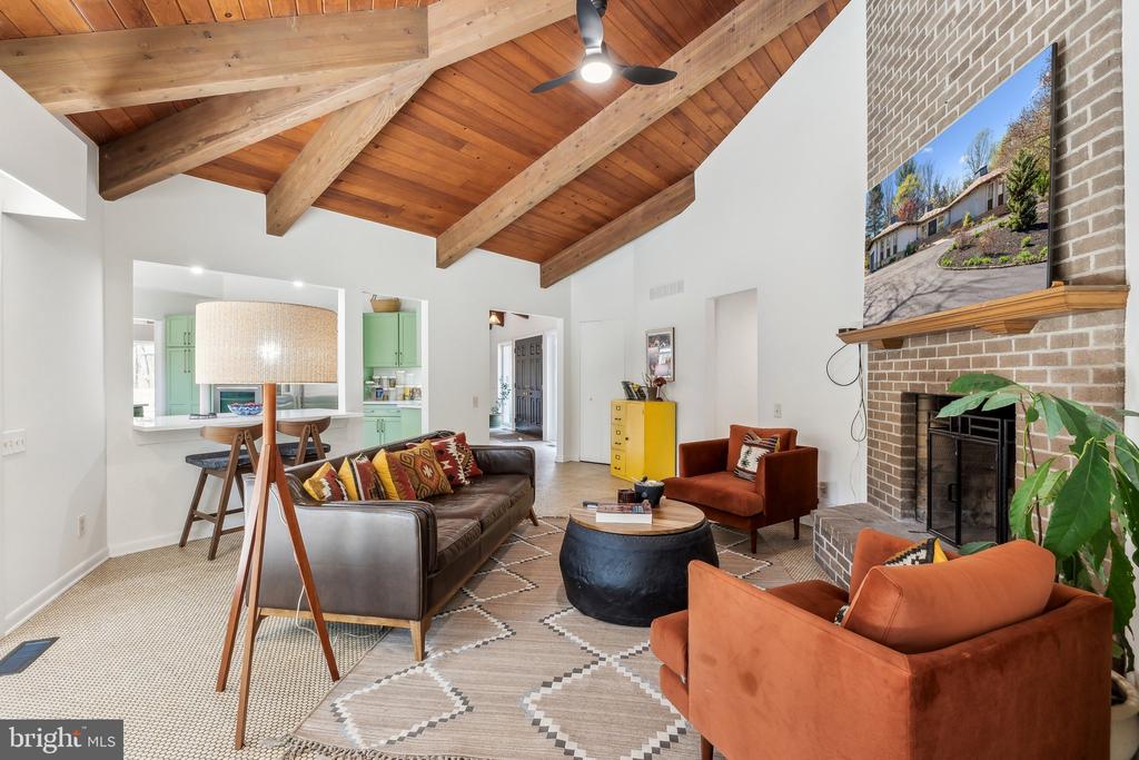 12213 MOUNT ALBERT ROAD
