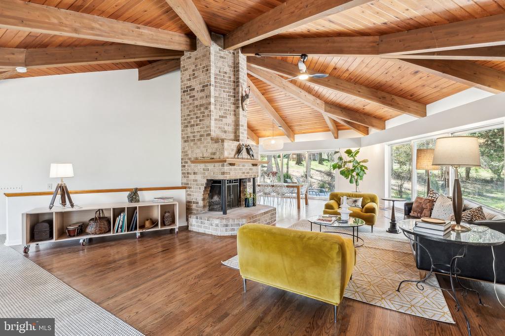 12213 MOUNT ALBERT ROAD