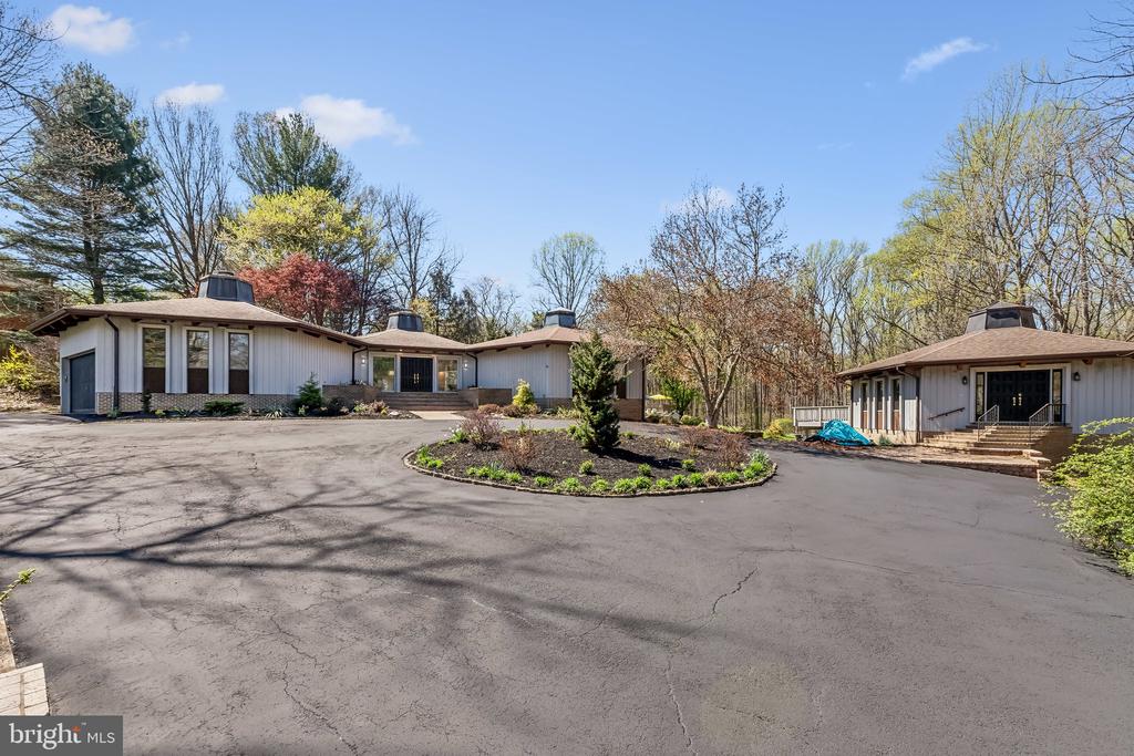 12213 MOUNT ALBERT ROAD