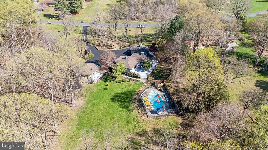 12213 MOUNT ALBERT ROAD