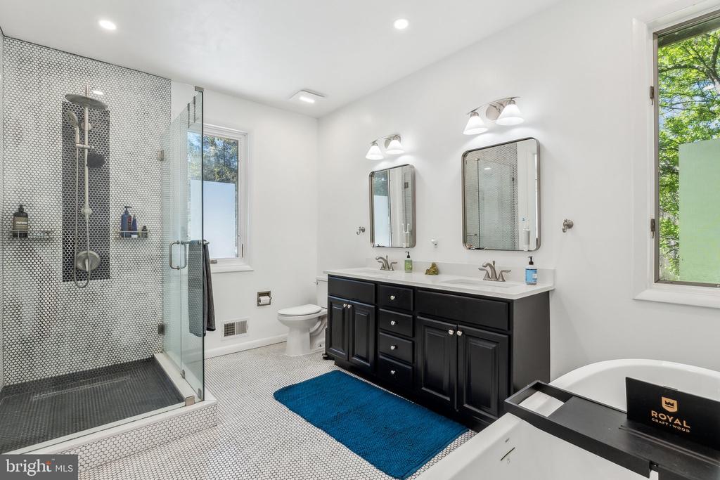 12213 MOUNT ALBERT ROAD