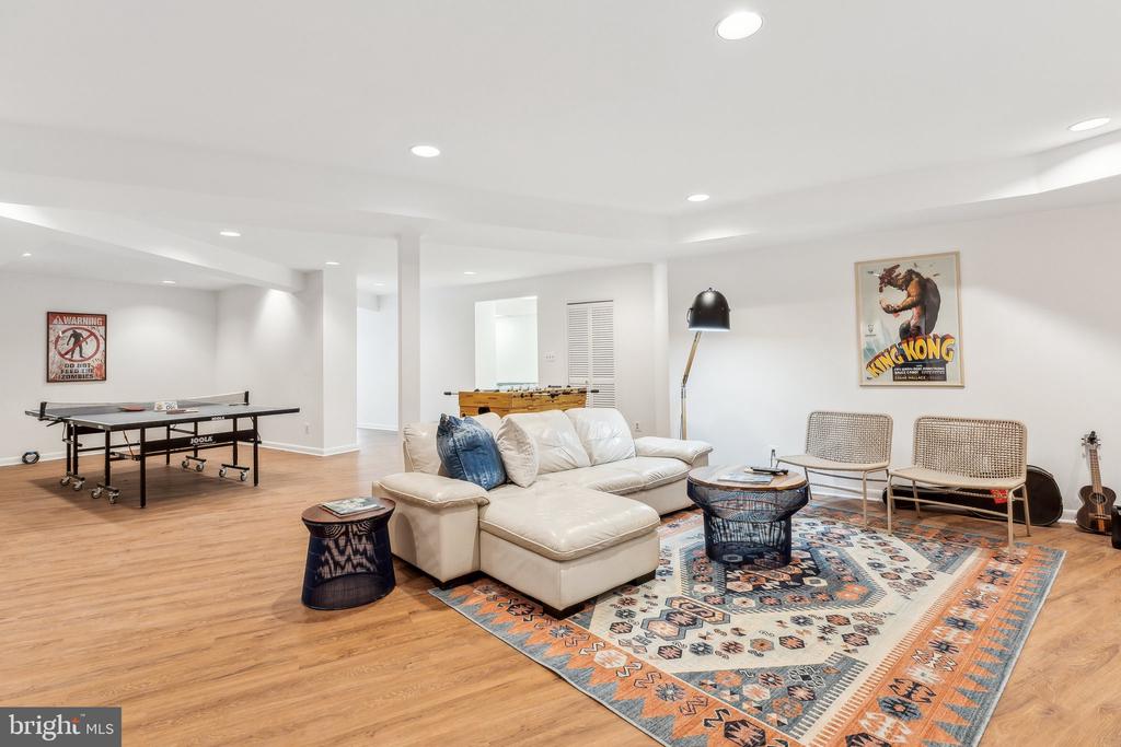 12213 MOUNT ALBERT ROAD