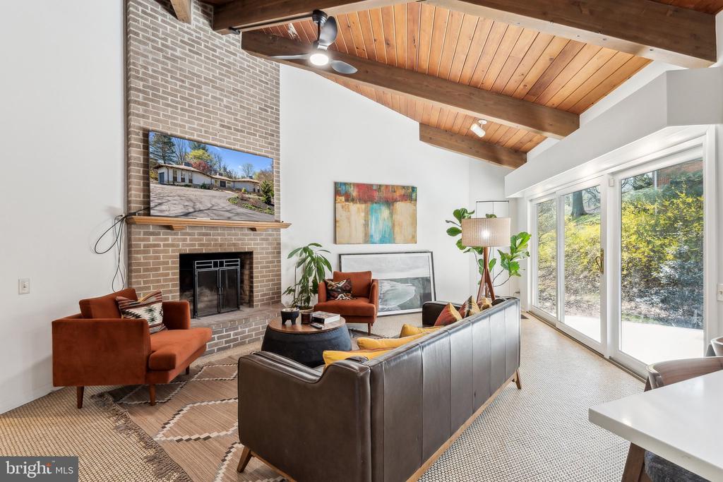 12213 MOUNT ALBERT ROAD