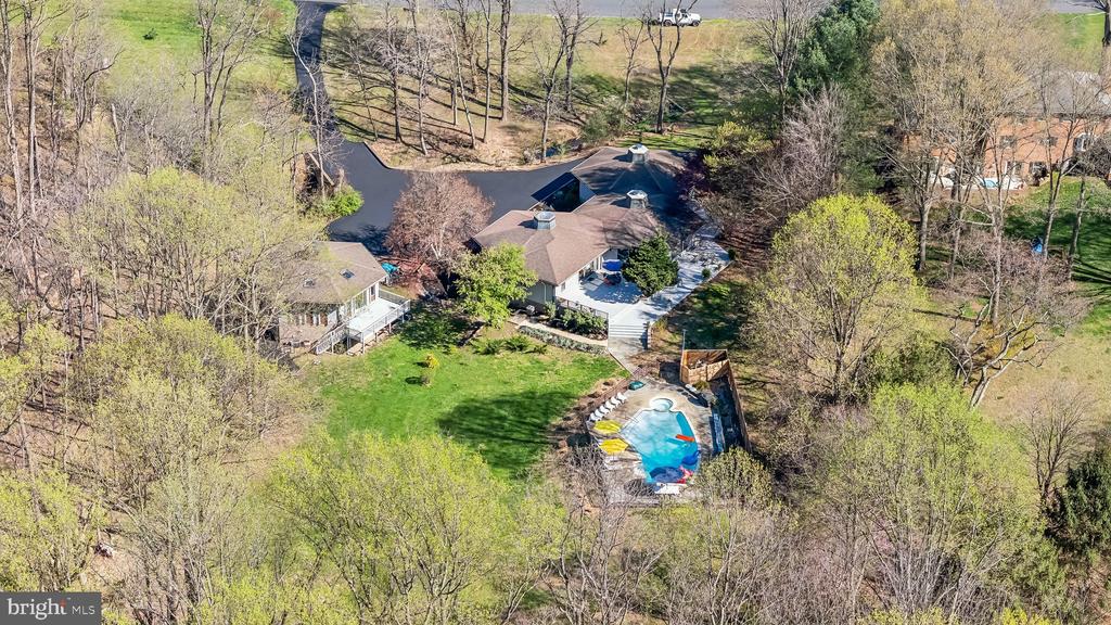 12213 MOUNT ALBERT ROAD