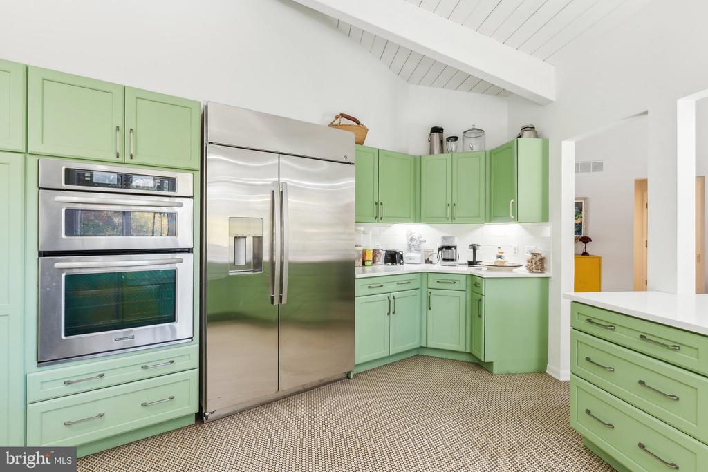 12213 MOUNT ALBERT ROAD