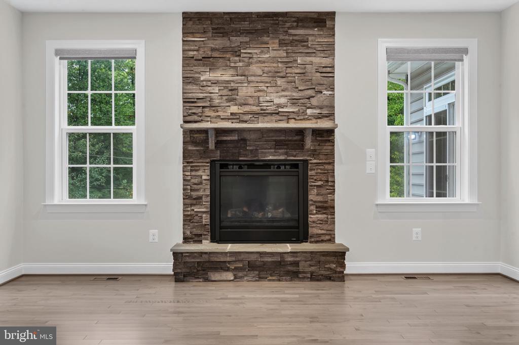 8116 VERONICA WAY