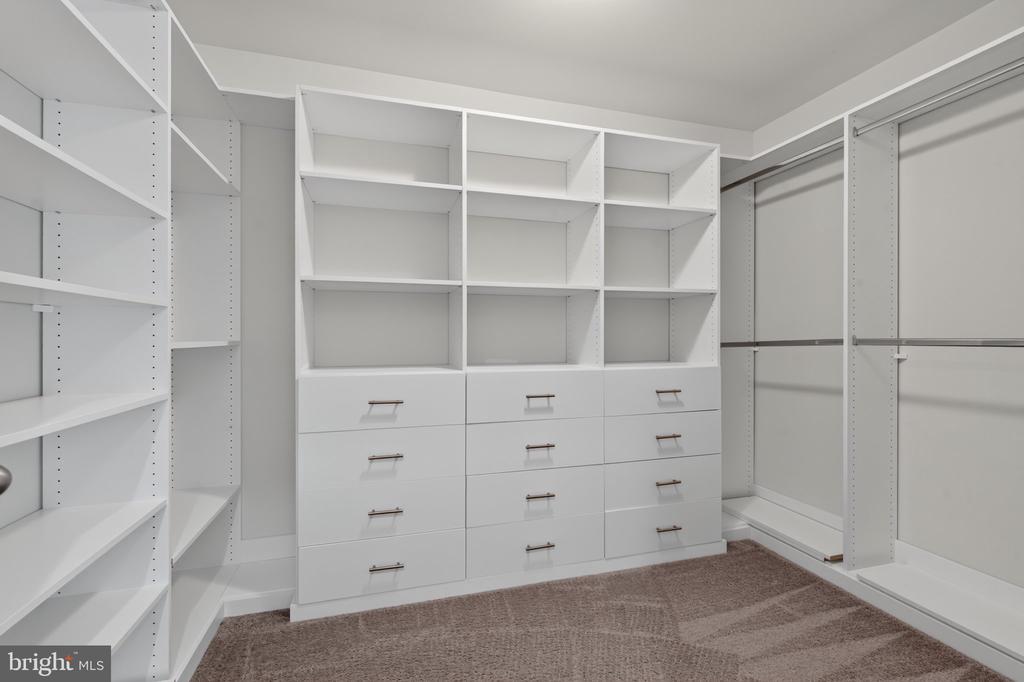 8116 VERONICA WAY