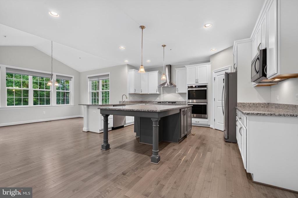8116 VERONICA WAY