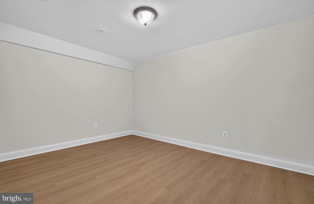 8116 VERONICA WAY
