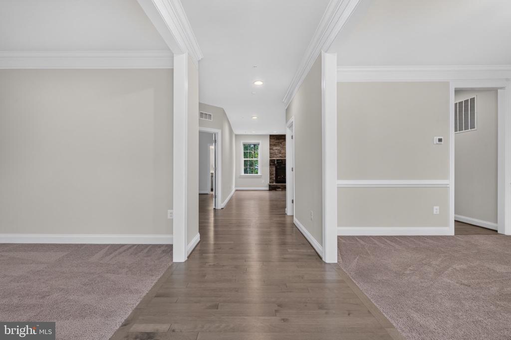 8116 VERONICA WAY