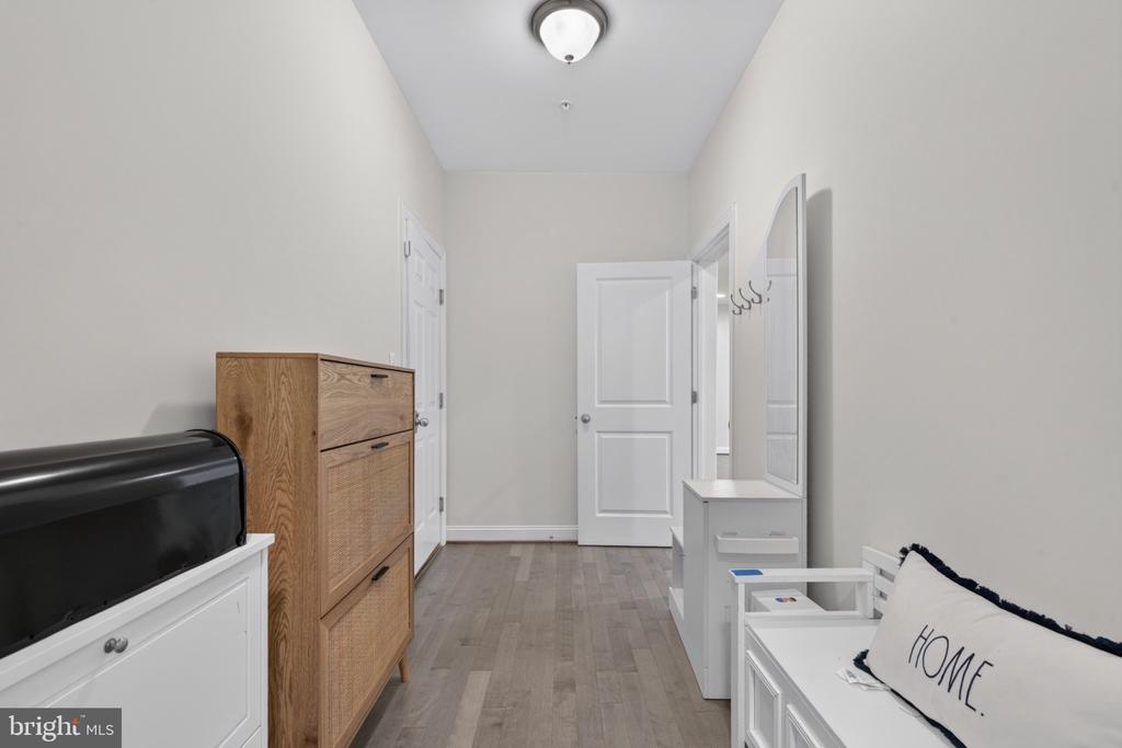 8116 VERONICA WAY