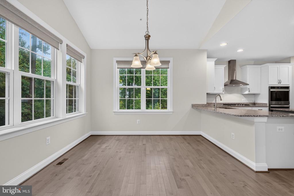 8116 VERONICA WAY