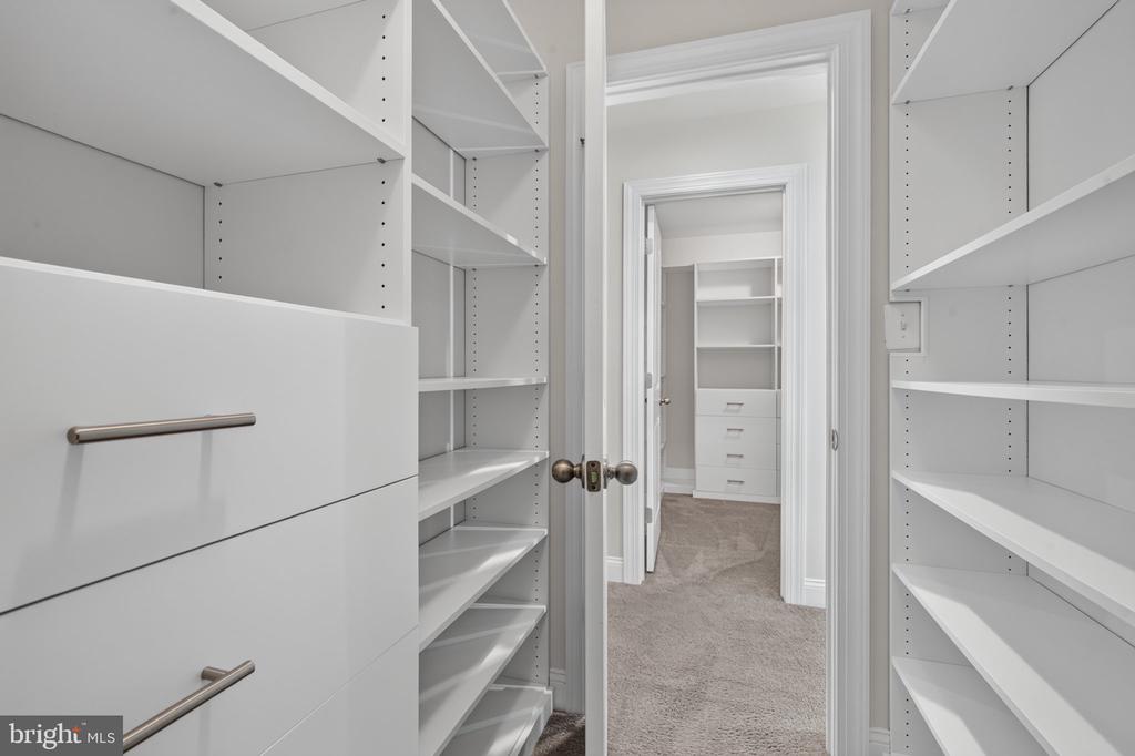 8116 VERONICA WAY