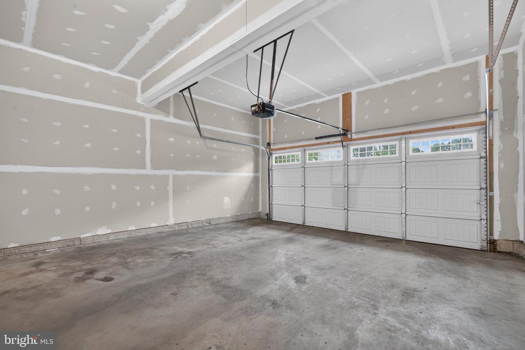 8116 VERONICA WAY
