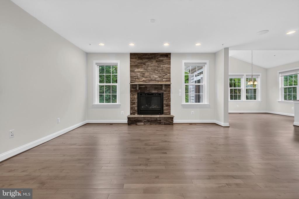 8116 VERONICA WAY