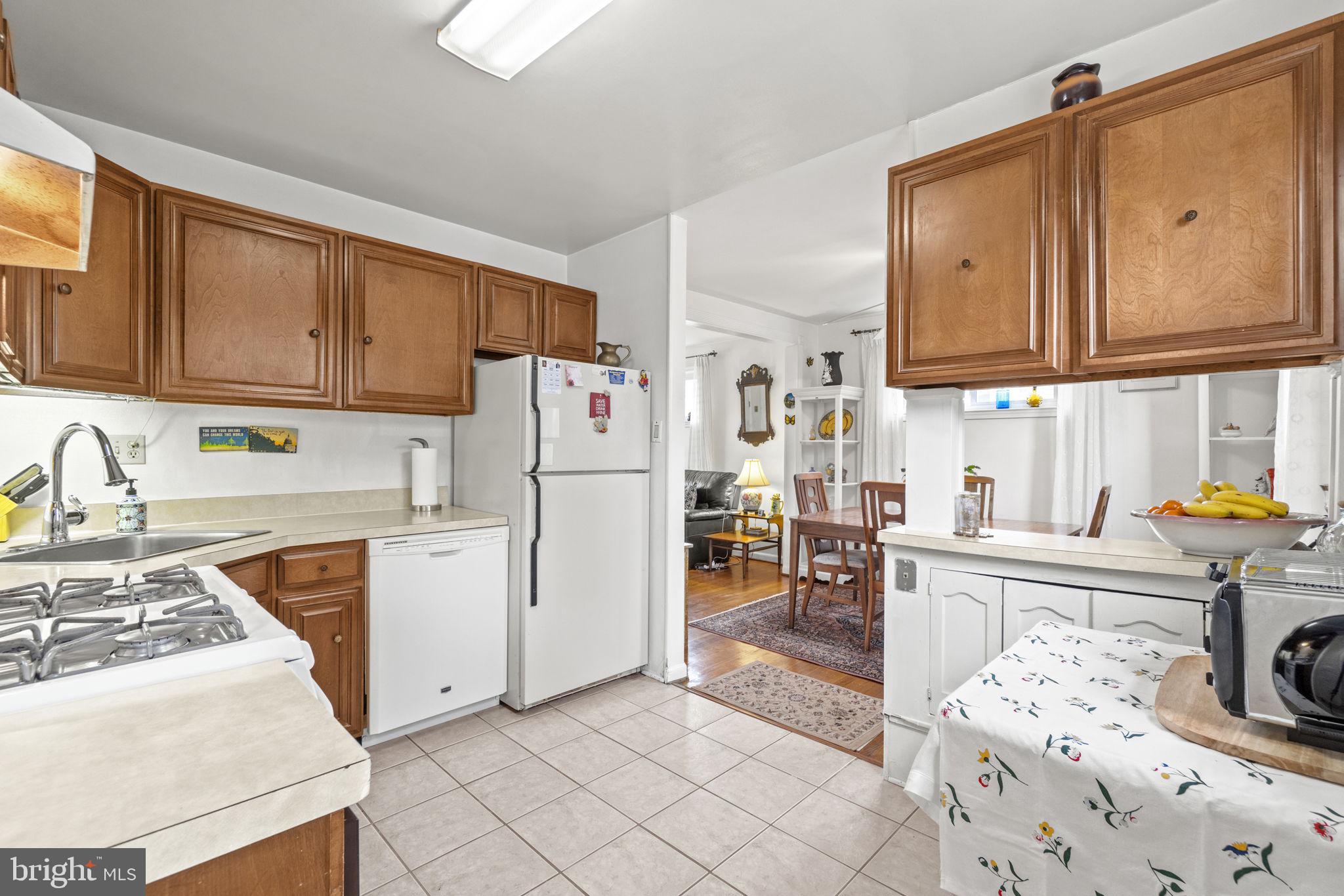 4800 WILWYN WAY