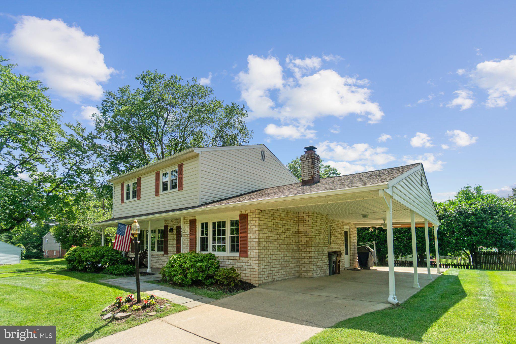 2896 BALMORAL DRIVE