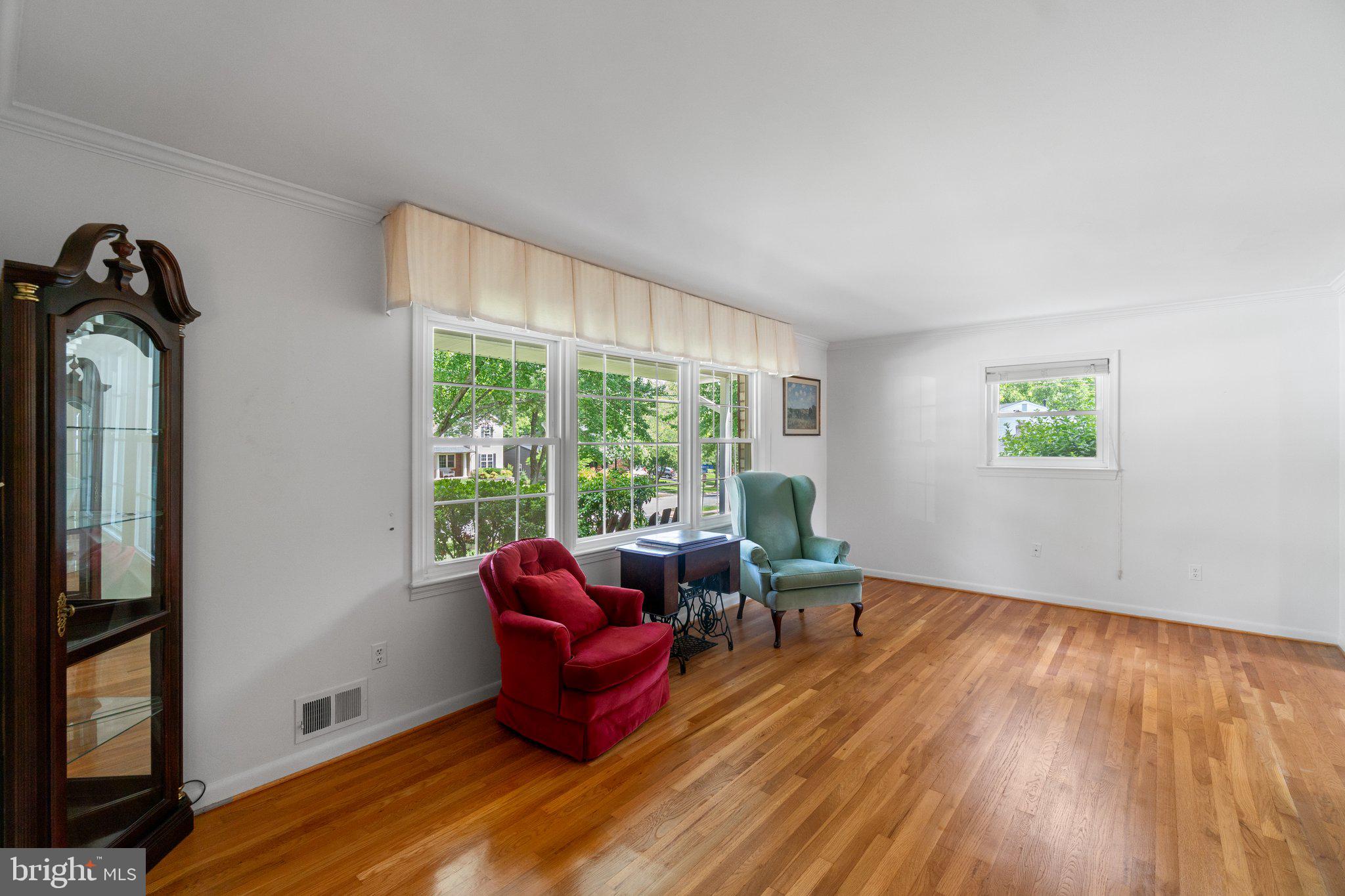 2896 BALMORAL DRIVE
