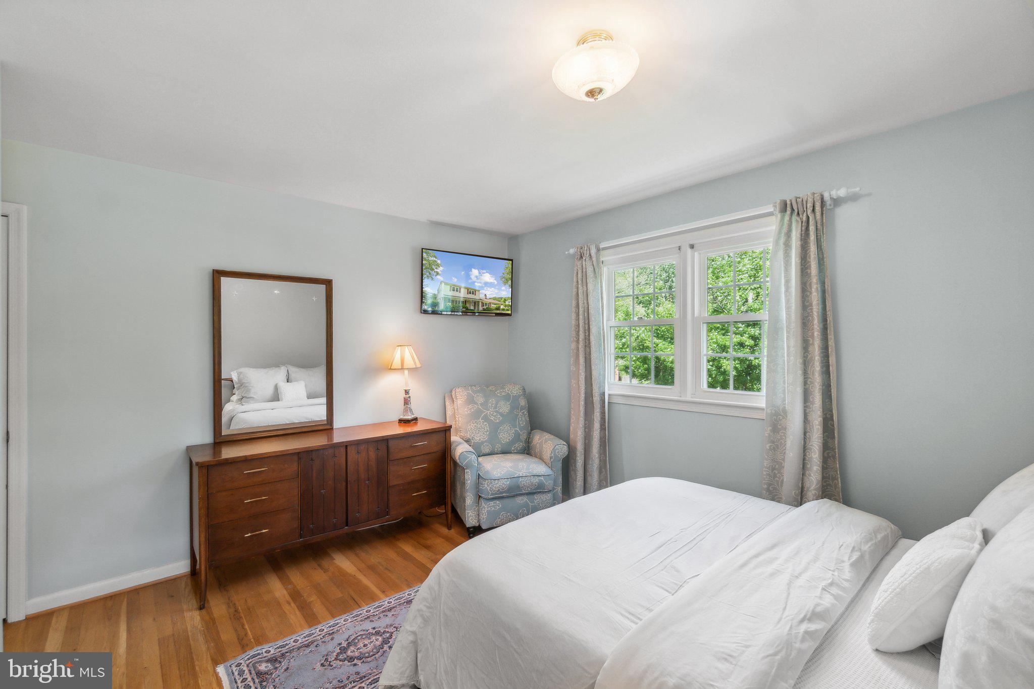 2896 BALMORAL DRIVE
