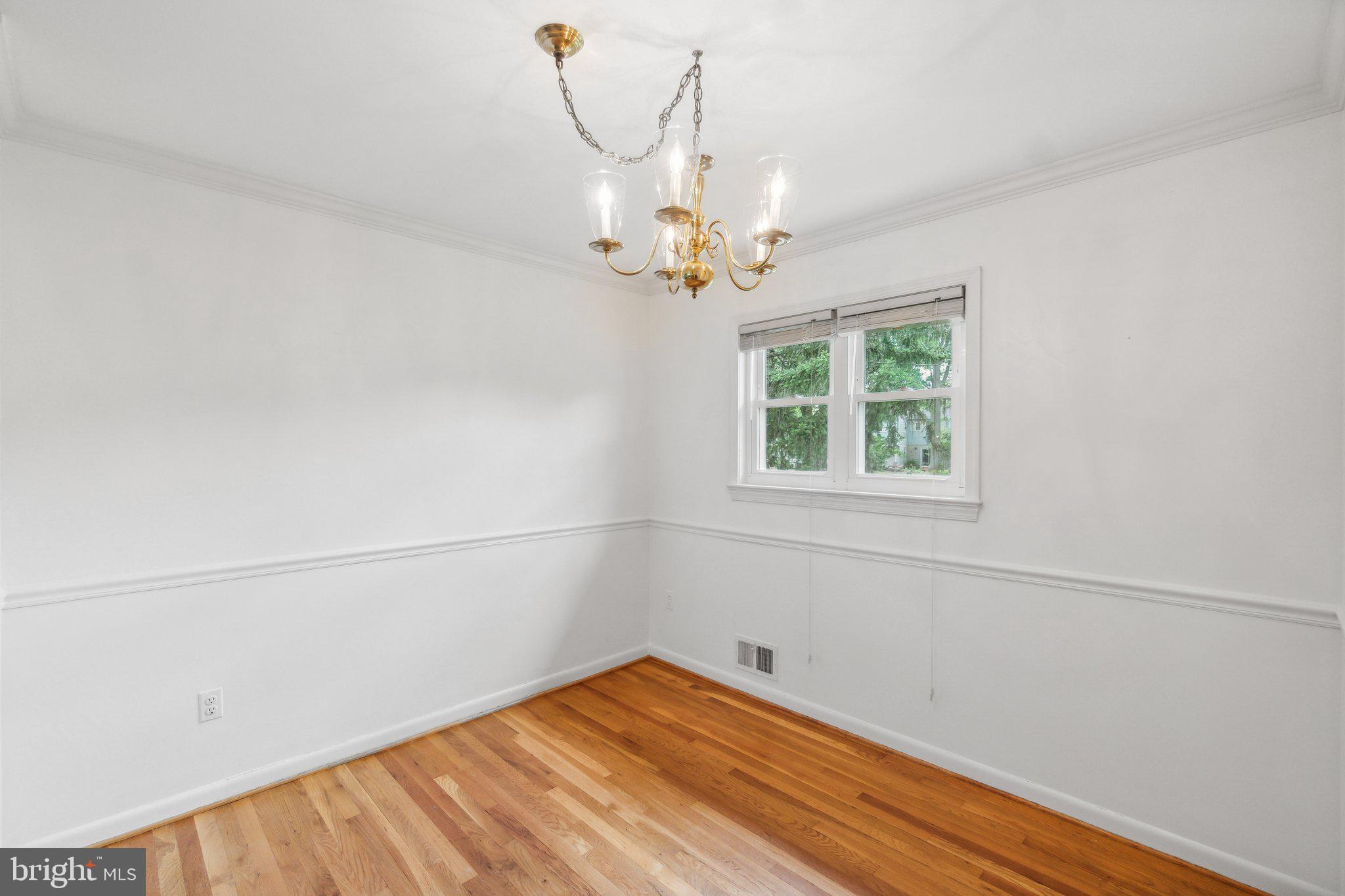 2896 BALMORAL DRIVE