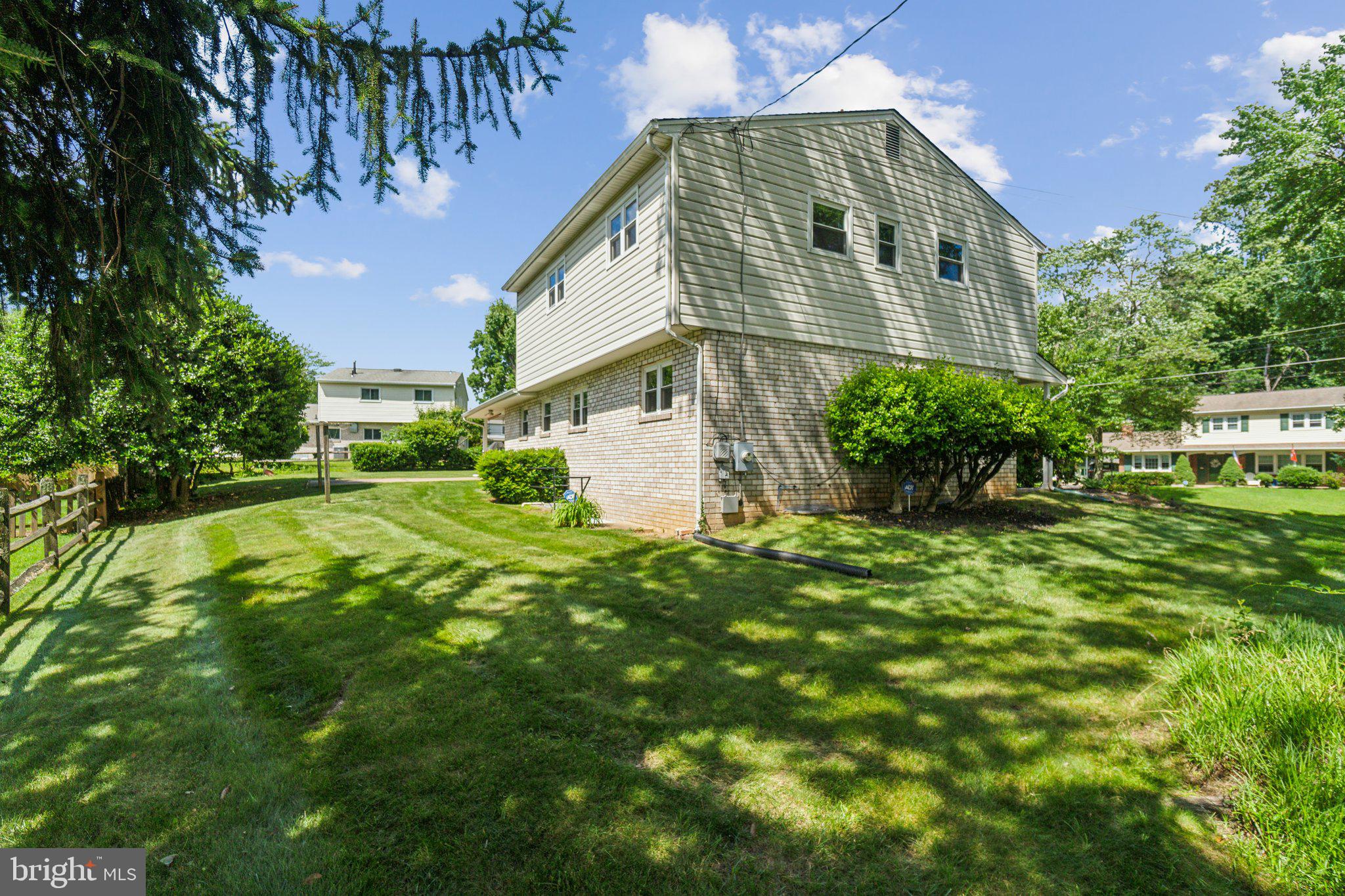 2896 BALMORAL DRIVE