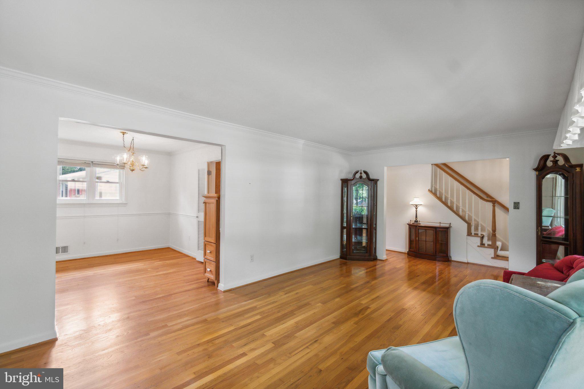 2896 BALMORAL DRIVE