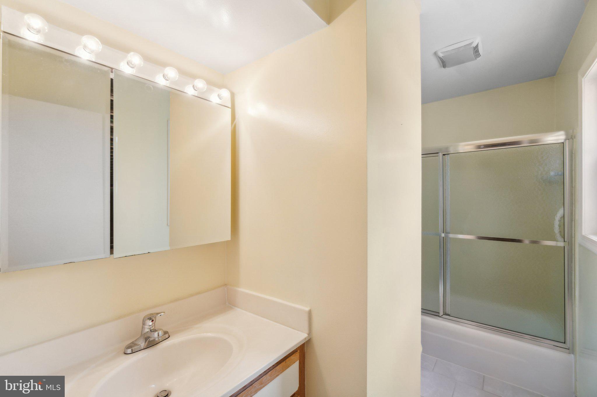 2896 BALMORAL DRIVE