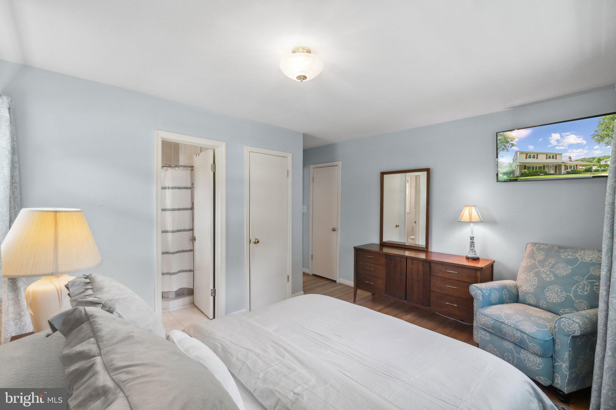 2896 BALMORAL DRIVE