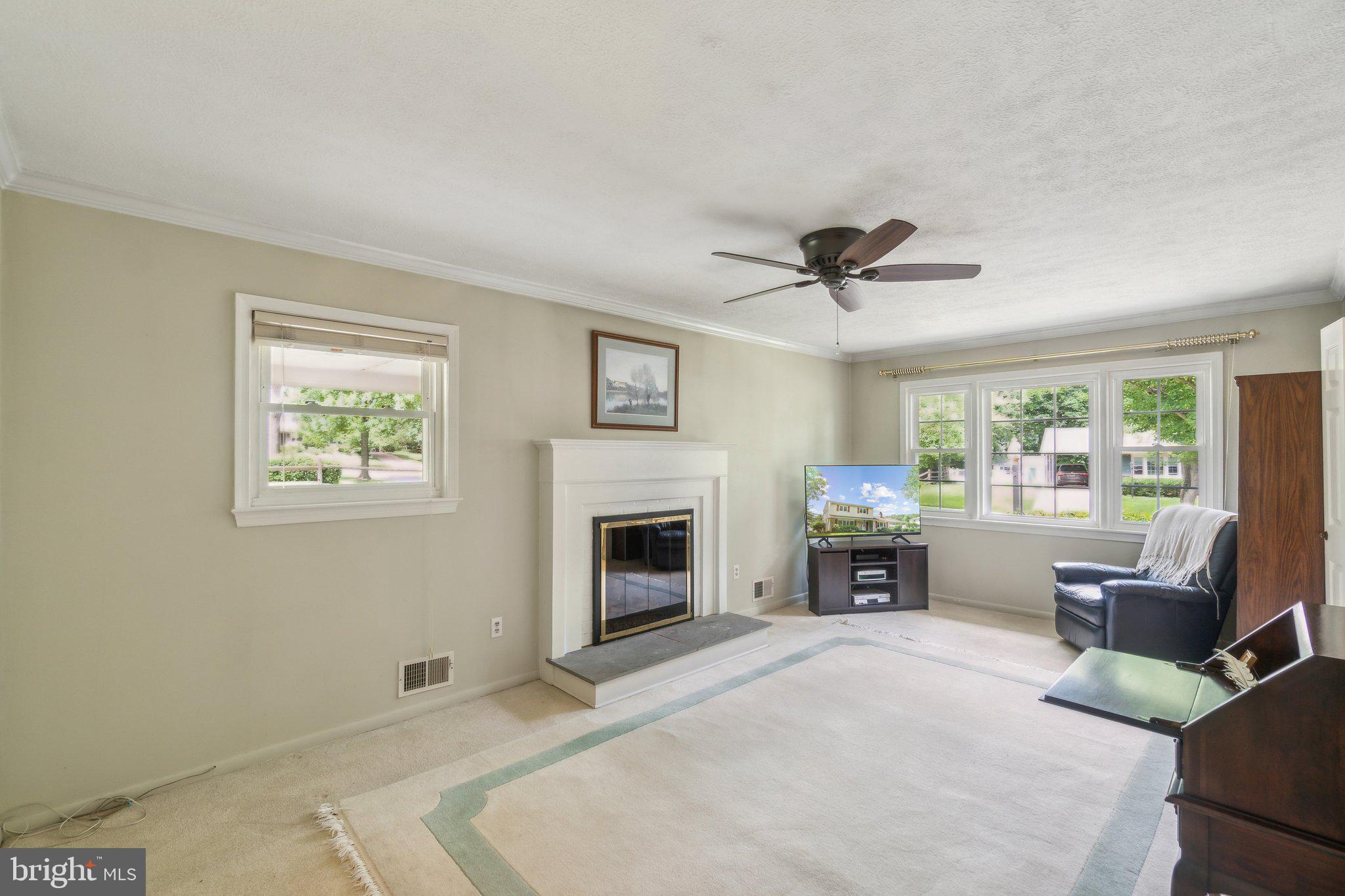 2896 BALMORAL DRIVE