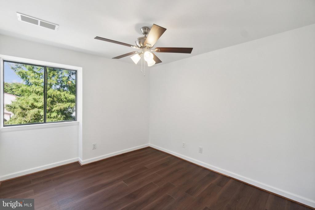 10136 LITTLE POND PLACE 6