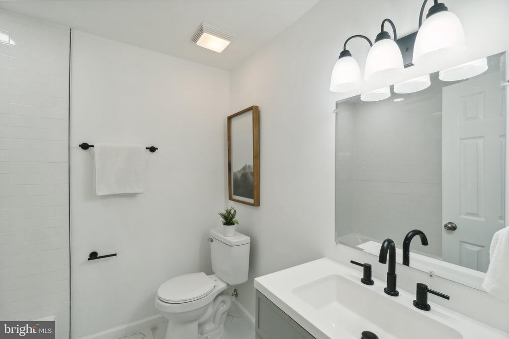 10136 LITTLE POND PLACE 6